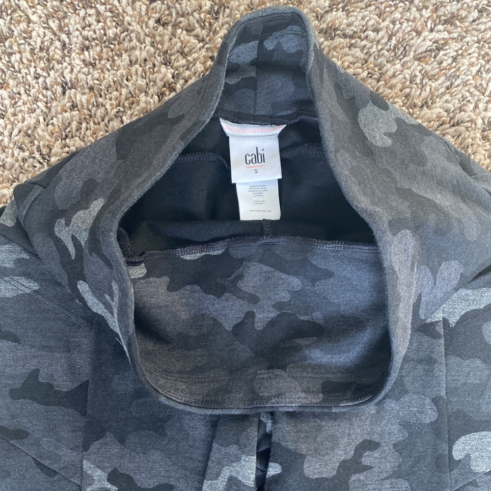 Cabi Black Camo Matching Jacket and Leggings Set - Picture 5 of 8
